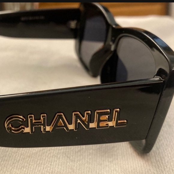 CHANEL CC Logo Square Sunglasses 71472 - Picture 10 of 14